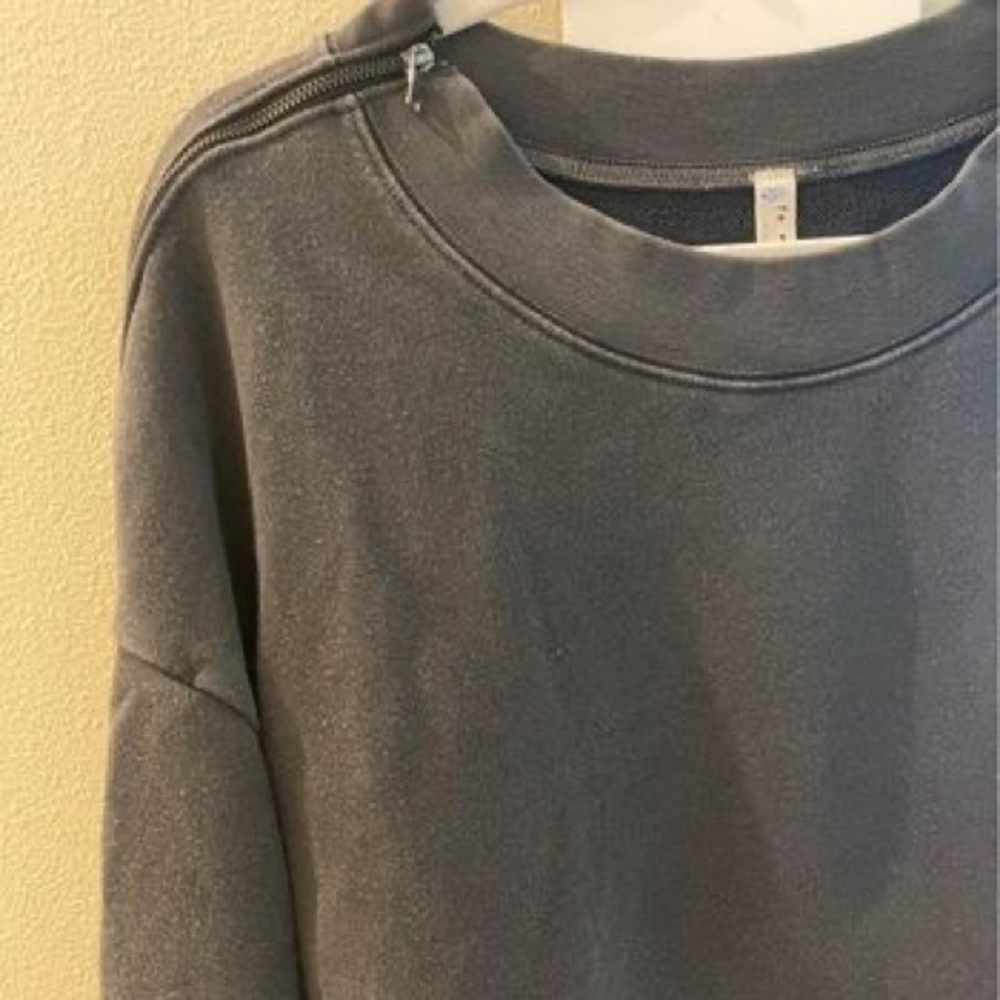 Women’s Cropped Crewneck